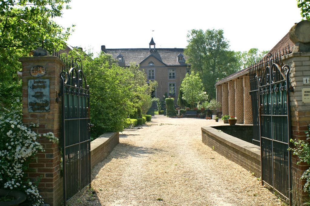 Chateau Holtum Hotel Born Exterior photo